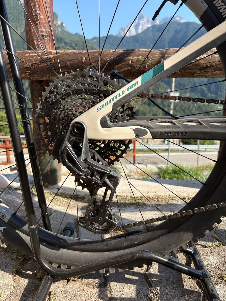 Brugt Pivot SHUTTLE AM Pro X0 Eagle Transmission 2024 2024 Mountainbike — billede 6 af 7