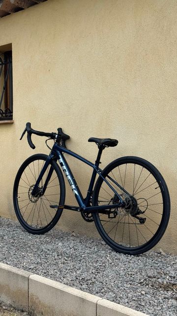 Used Trek Domane AL 2 Disc 2022 2022 Road & Gravel, Blue — image 2 of 4