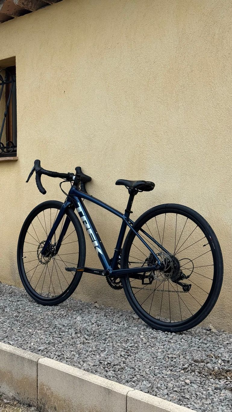 Gebrauchtes Trek Domane AL 2 Disc 2022 2022 Road & Gravel, Blau — Bild 2 von 4