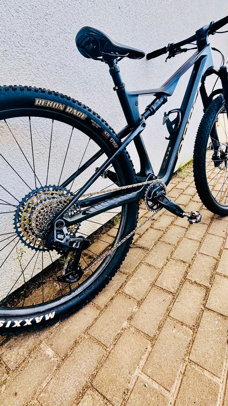Used Orbea M21 2024 Mountainbike, Black — image 2 of 4