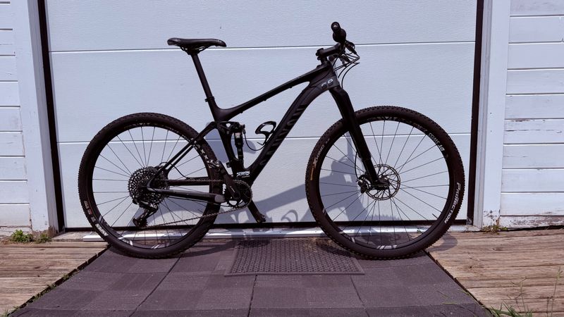 Used Canyon Lux CF 9.0 Pro Race Team 2018 2018 MTB