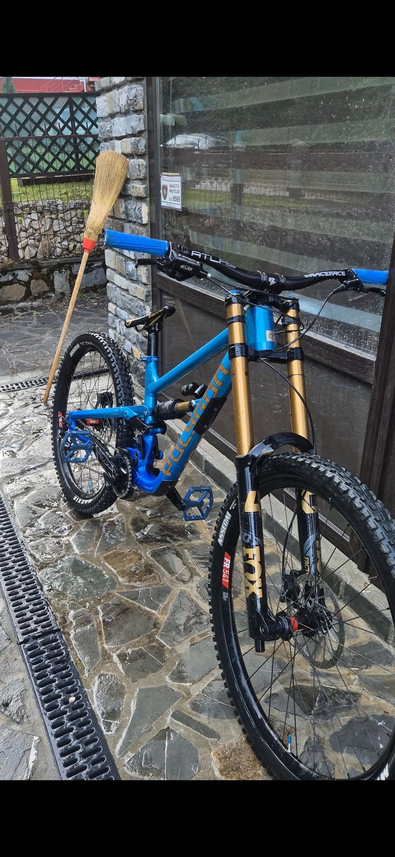 Used Polygon COLLOSUS DH9 2025 Frameset 2025 MTB
