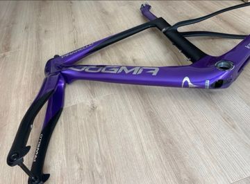 Brugt Pinarello Dogma F Disc 2023 Frameset 2023 Road & Gravel — billede 4 af 9