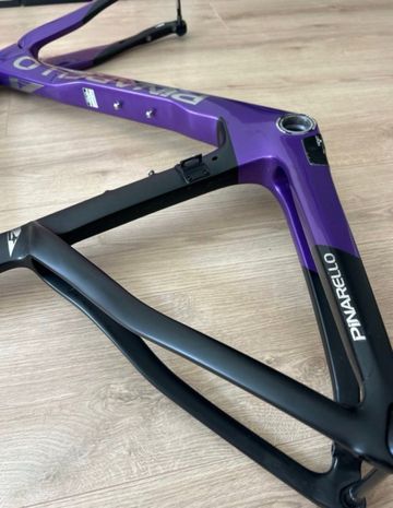 Brugt Pinarello Dogma F Disc 2023 Frameset 2023 Road & Gravel — billede 3 af 9