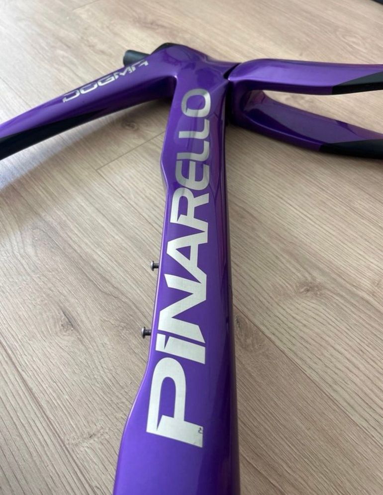 Brugt Pinarello Dogma F Disc 2023 Frameset 2023 Road & Gravel — billede 6 af 9