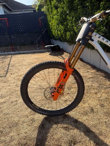 Used Commencal FRS Single Speed / Fixed Gear 2025 Mountainbike, White — image 3 of 8