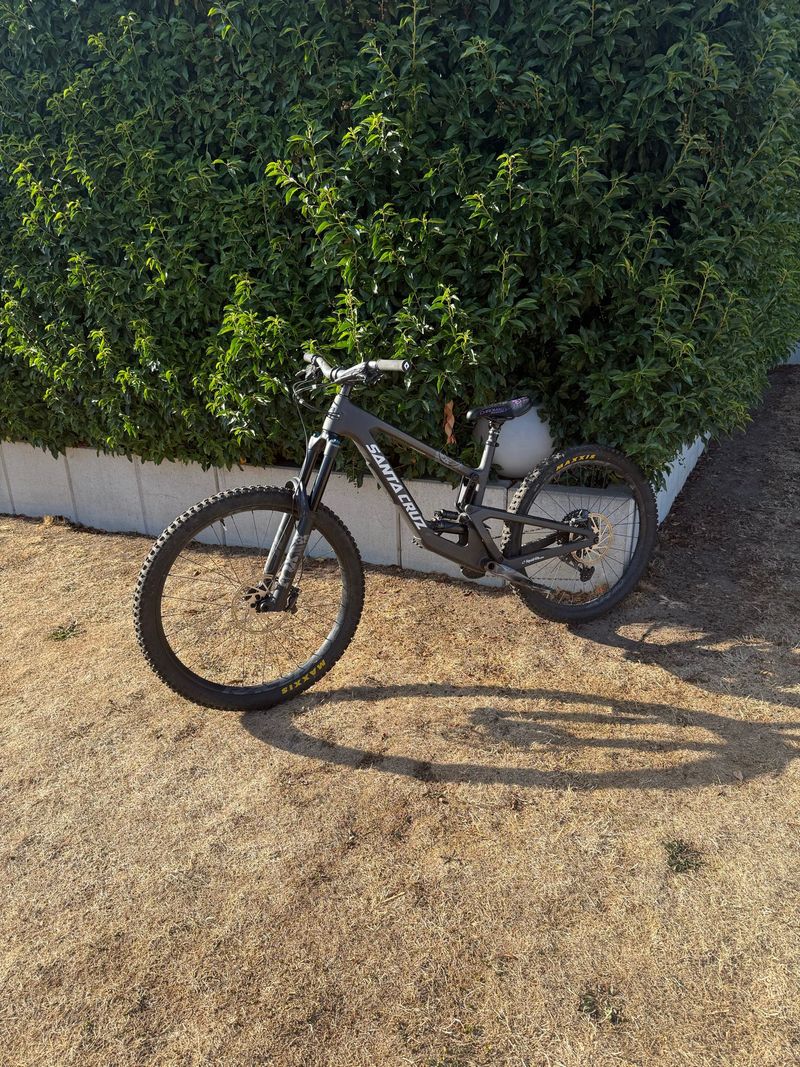Used Santa Cruz NOMAD GX AXS / Carbon C 2023 2023 MTB
