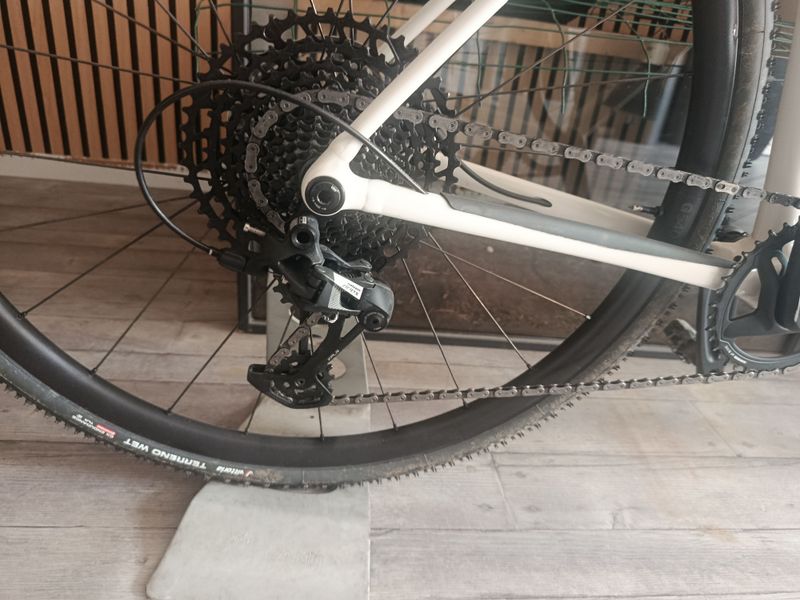 Gebrauchtes Specialized Crux DSW 2025 2025 Road & Gravel, Weiß — Bild 3 von 7