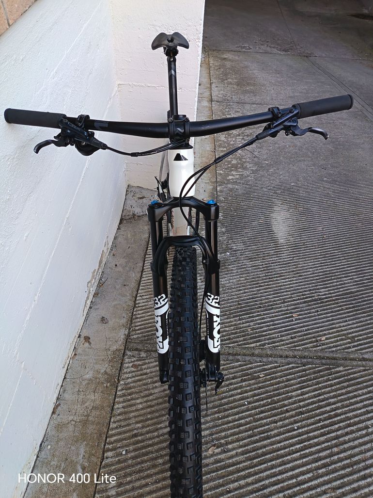 Used Canyon Exceed CF 6 2022 2022 Mountainbike, White, 29 — image 3 of 4