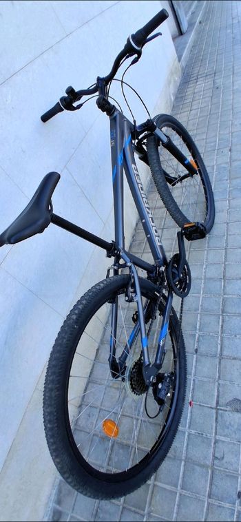 Gebrauchtes A2 Custom Shimano Tourney 2022 Mountainbike, Hellgrau — Bild 2 von 7