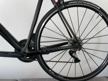 Canyon Ultimate CF SLX 8.0 2018 2018 Road & Gravel usato, Nero — immagine 14 di 15