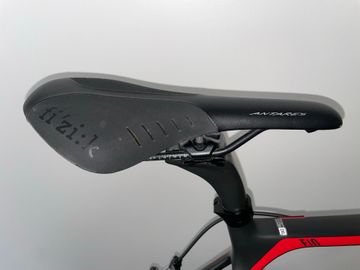 Tweedehands Canyon Ultimate CF SLX 8.0 2018 2018 Road & Gravel — afbeelding 10 van 15
