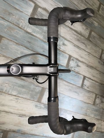 Tweedehands Canyon Ultimate CF SLX 8.0 2018 2018 Road & Gravel — afbeelding 8 van 15
