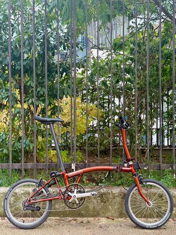 Used Brompton M6L Flame Lacquer + accessoires 2020 Urban, Orange — image 1 of 3
