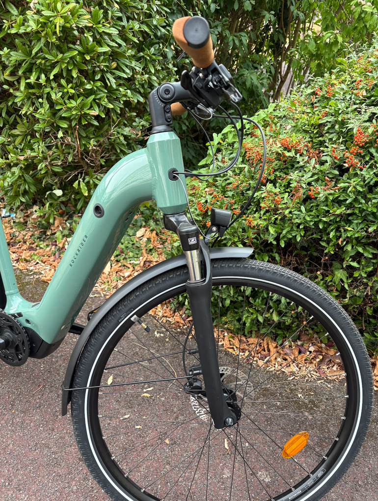 ROCKRIDER Vélo tout chemin électrique -ROCKRIDER - E ACTV 500 GREEN 2024 Urban usato, Verde — immagine 2 di 6