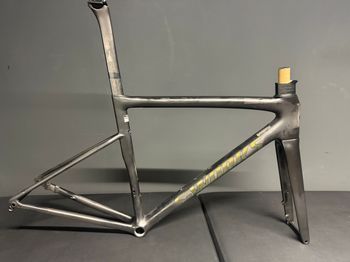 Käytetty Specialized Tarmac Frameset 2024 Road & Gravel — kuva 1 / 5