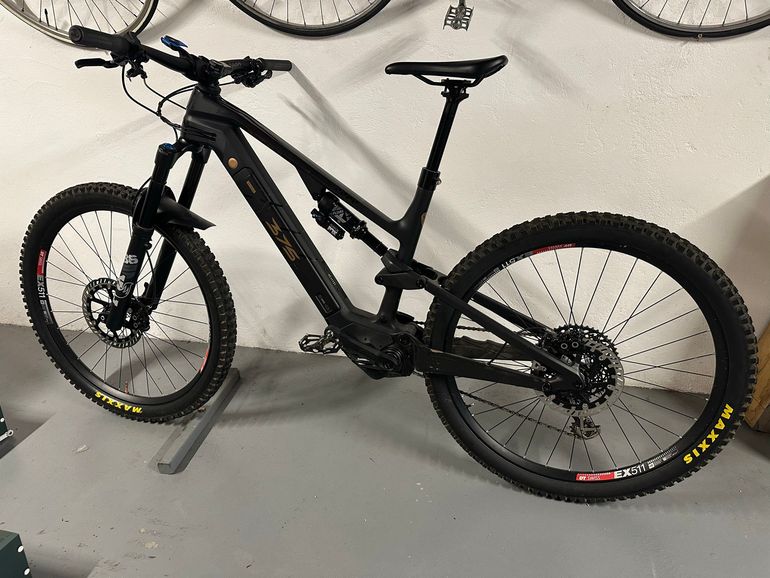 Rotwild R.X375 CORE 2022 2022 Mountainbike de segunda mano, Negro — imagen 2 de 6