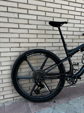 Used Specialized Epic 9 Pro 2027 2027 Mountainbike, Blue, 29 — image 3 of 13