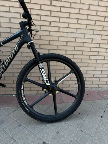 Used Specialized Epic 9 Pro 2027 2027 Mountainbike, Blue, 29 — image 4 of 13