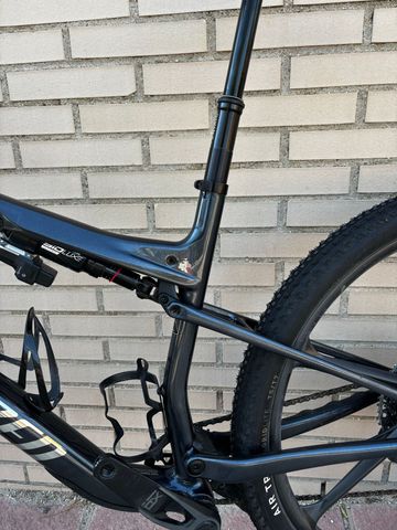Used Specialized Epic 9 Pro 2027 2027 Mountainbike, Blue, 29 — image 13 of 13