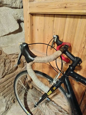 Used Cannondale Custom Shimano 105 2005 Road & Gravel, Black — image 6 of 6