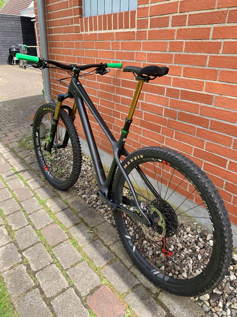 Used Yeti ARC T2 2024 2024 Mountainbike, Black, 29 — image 3 of 10