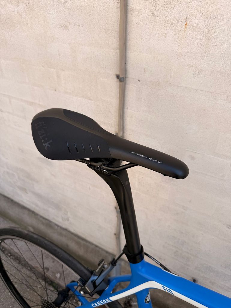 Used Canyon Ultimate Shimano Ultegra Di2 2018 Road & Gravel, Blue — image 9 of 10