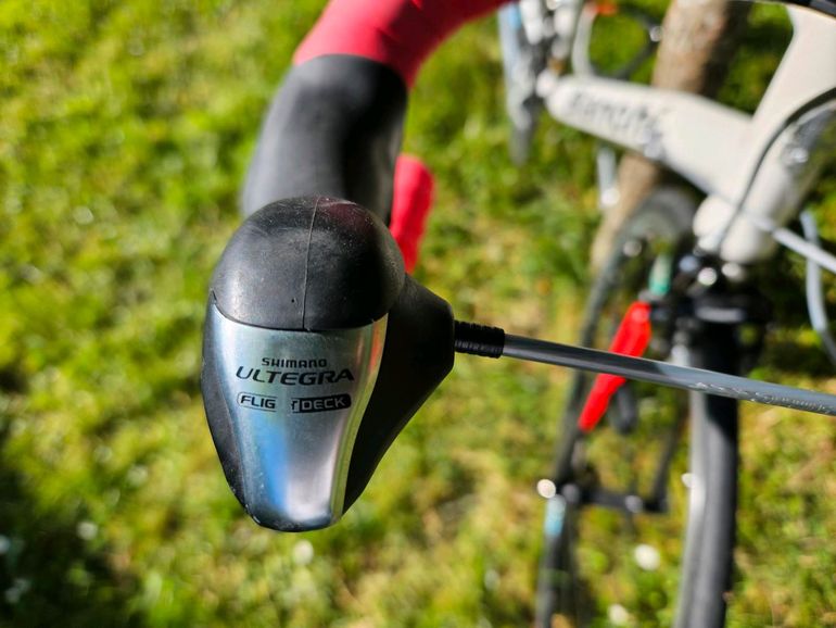Used Bianchi Via Nirone 7 Alu Carbon mit Ultegraa Vollausstattung 2006 Road & Gravel, White — image 4 of 11