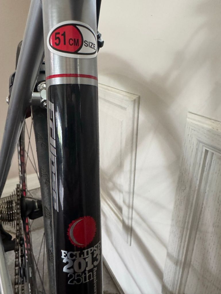 Used Jamis Custom Shimano Ultegra 2013 Road & Gravel, Light Gray — image 7 of 10