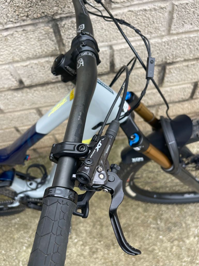 Orbea RISE H10 2023 2023 Mountainbike usato, Grigio chiaro — immagine 6 di 8