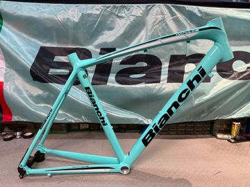 Bianchi IMPULSO. 2020. NOS. NUOVO. Frameset 2020 Road & Gravel d'occasion