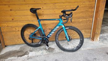 Brugt Canyon Aeroad CFR Di2 2025 2025 Road & Gravel — billede 5 af 11