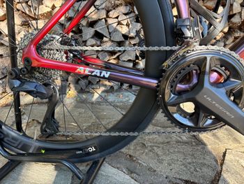 Used Alan Custom Shimano Ultegra Di2 2024 Road & Gravel, Red — image 5 of 17