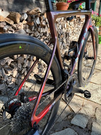 Used Alan Custom Shimano Ultegra Di2 2024 Road & Gravel, Red — image 4 of 17