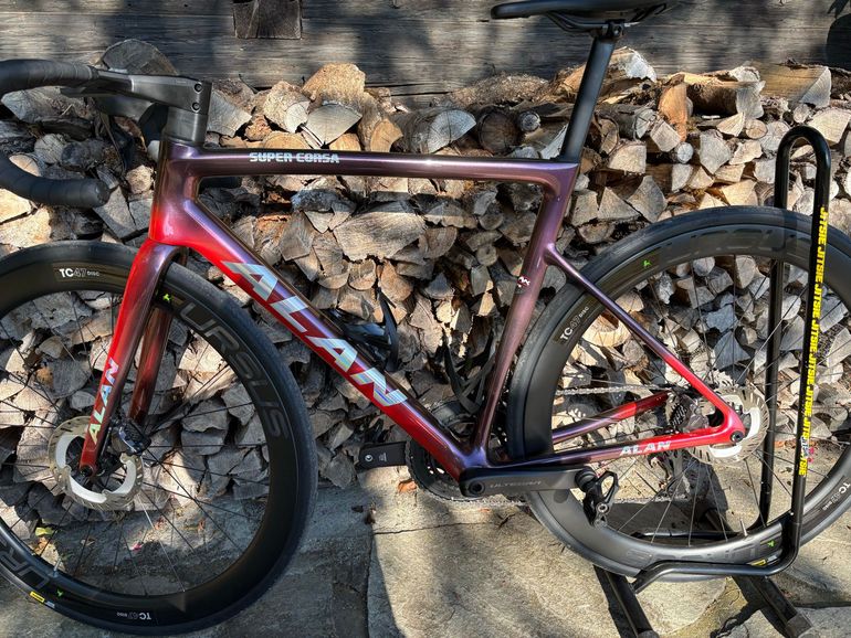 Used Alan Custom Shimano Ultegra Di2 2024 Road & Gravel, Red — image 3 of 17