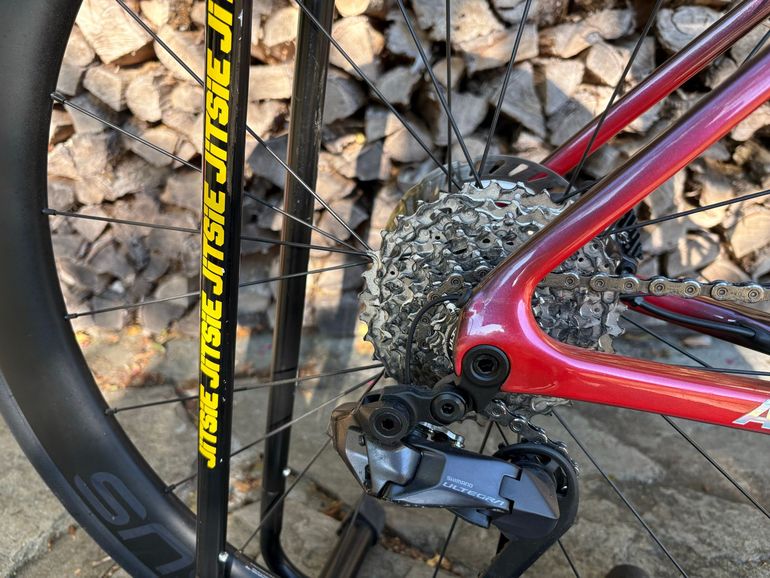Used Alan Custom Shimano Ultegra Di2 2024 Road & Gravel, Red — image 9 of 17