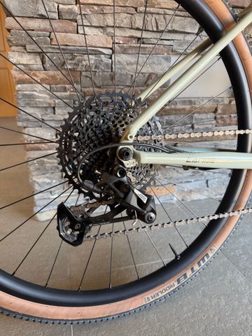 Used Megamo LANDE 2025 2025 Road & Gravel, Green — image 2 of 7