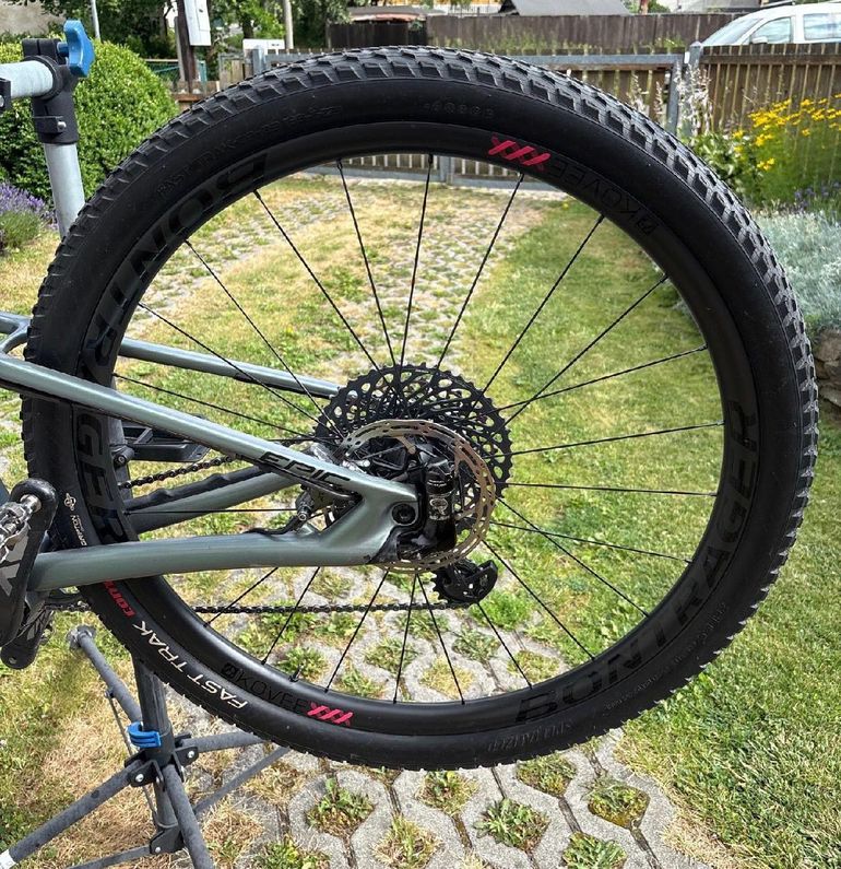Specialized S-Works Epic 2022 2022 Mountainbike usato, Grigio chiaro — immagine 6 di 8
