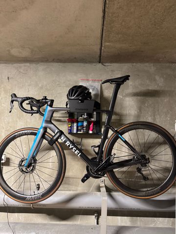 Van rysel RCR-R Pro Replica Dura Ace Di2 Decathlon AG2R Team 2024 2024 Road & Gravel d'occasion