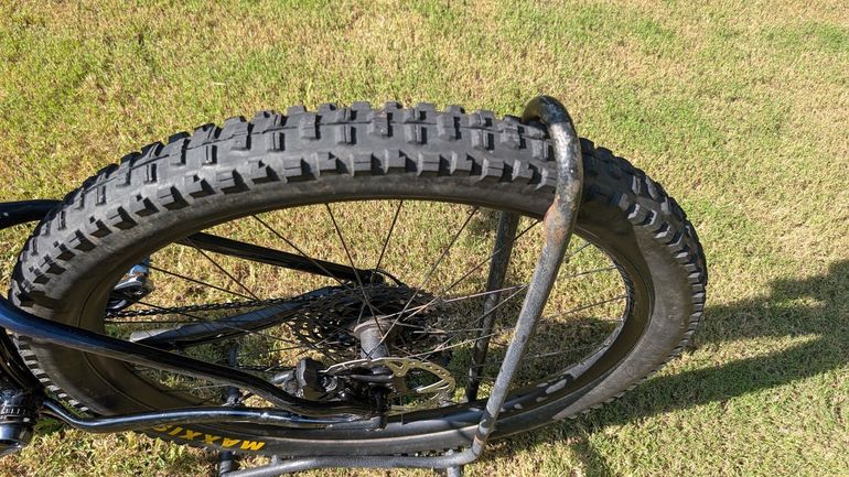 Used Trek Roscoe 8 2023 2023 Mountainbike, Blue, 27.5, 29 — image 4 of 9