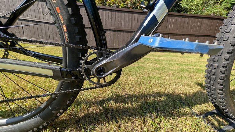 Used Trek Roscoe 8 2023 2023 Mountainbike, Blue, 27.5, 29 — image 8 of 9