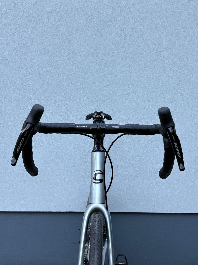 Cannondale Caad Shimano 105 Di2 2025 Road & Gravel usato, Grigio chiaro — immagine 3 di 8