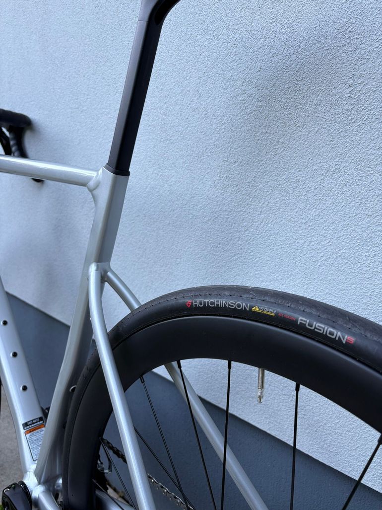 Cannondale Caad Shimano 105 Di2 2025 Road & Gravel usato, Grigio chiaro — immagine 5 di 8