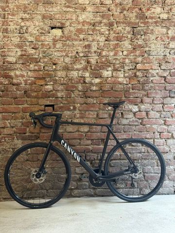 Tweedehands Canyon Endurace CF 6 2024 2024 Road & Gravel — afbeelding 2 van 9