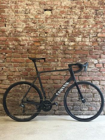 Gebrauchtes Canyon Endurace CF 6 2024 2024 Road & Gravel, Schwarz — Bild 1 von 9