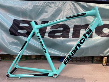 Used Bianchi VIA NIRONE 7. NUOVO. NOS. Frameset 2020 Road & Gravel