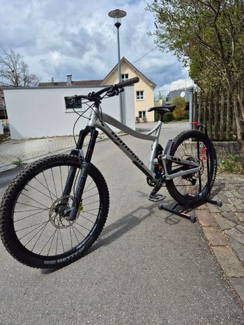 Propain Tyee AL 27.5 Start 2019 2019 Mountainbike usato, Grigio chiaro — immagine 3 di 4