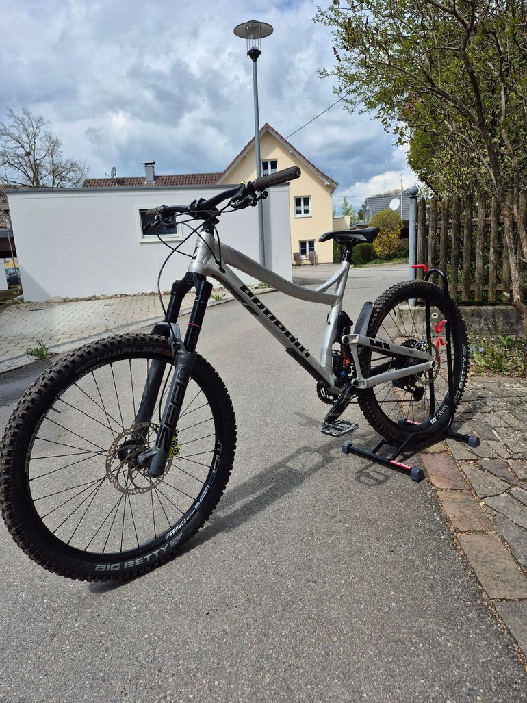Propain Tyee AL 27.5 Start 2019 2019 Mountainbike usato, Grigio chiaro — immagine 3 di 4