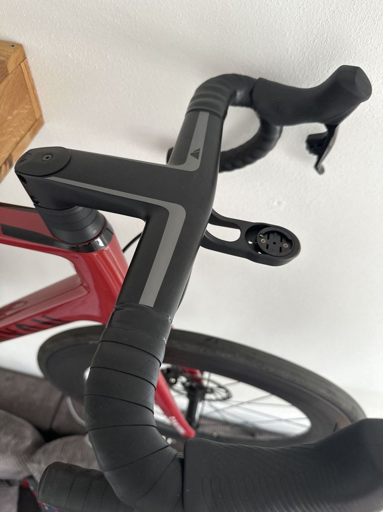 Canyon Ultimate CF SL 7 Disc eTap 2022 2022 Road & Gravel usato, Rosso — immagine 4 di 4