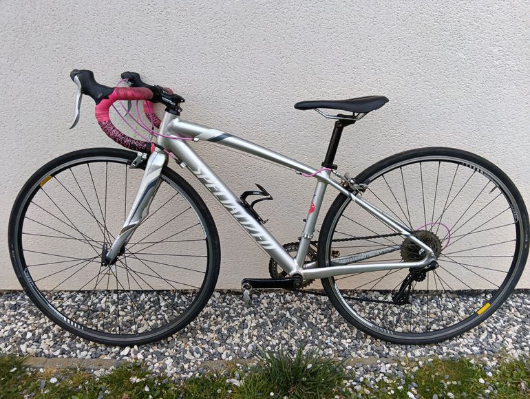Used Specialized Dolce 2017 2017 Road & Gravel, Light Gray — image 2 of 3